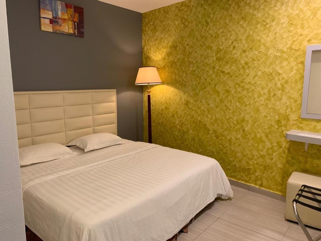 Fortune Hotel Johor Bahru Extérieur photo